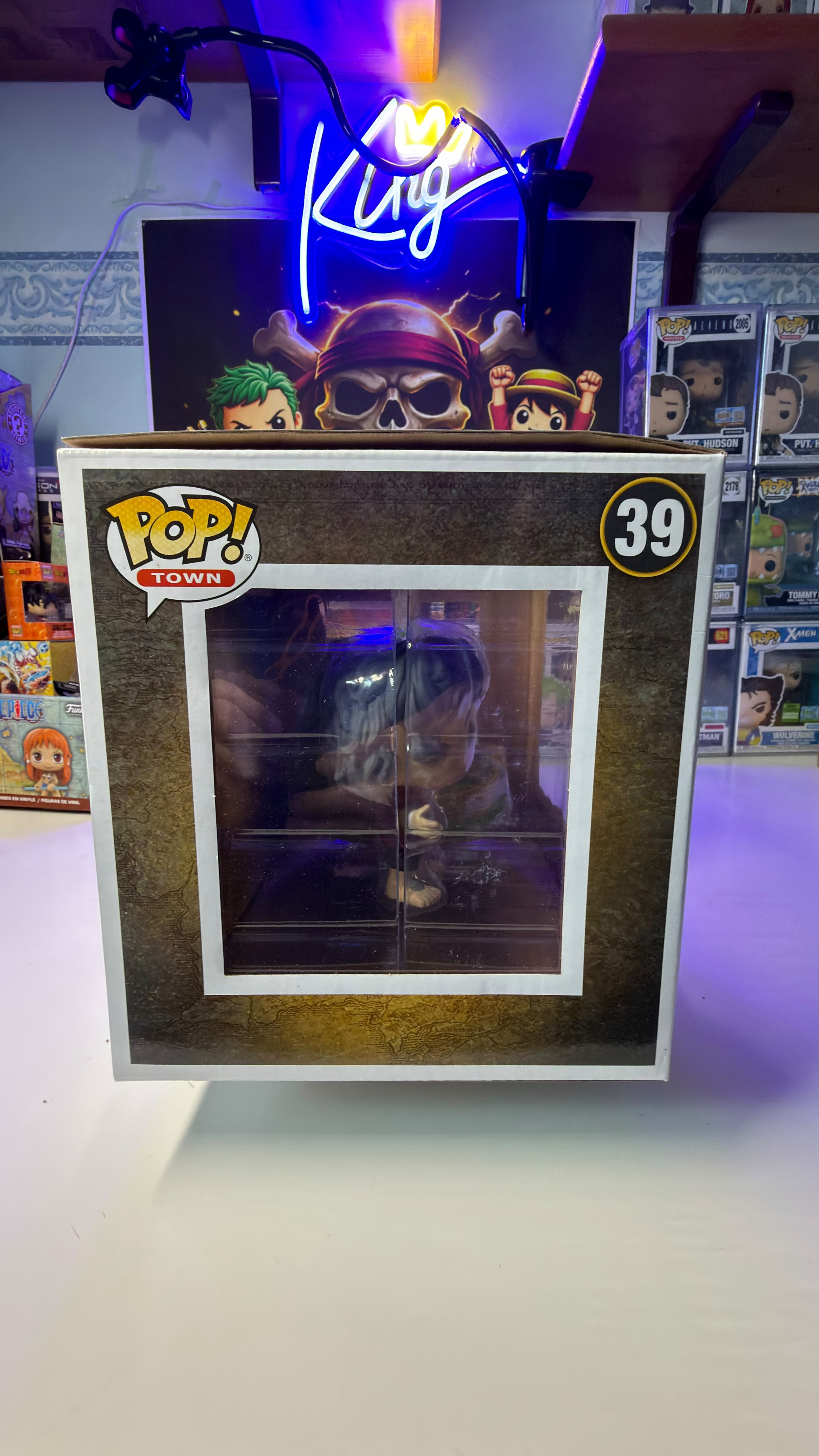 Funko Pop Bilbo Baggins with Bag-End 39 The Lord of the Rings