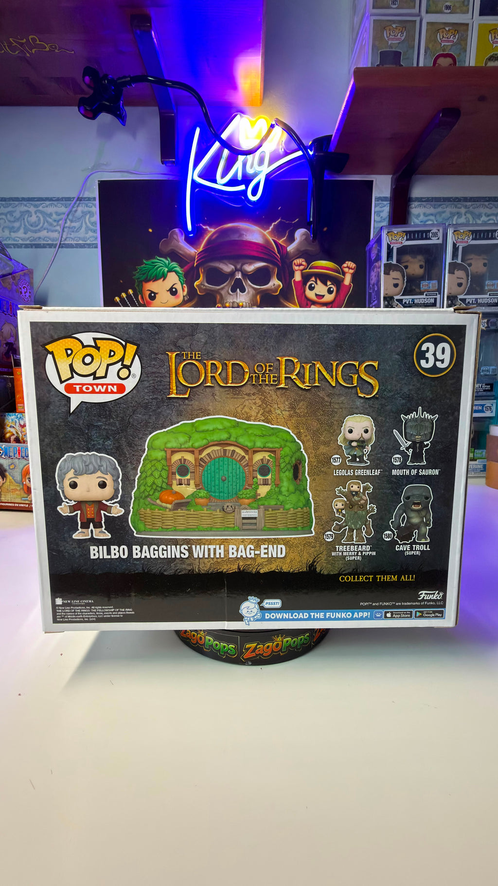 Funko Pop Bilbo Baggins with Bag-End 39 The Lord of the Rings