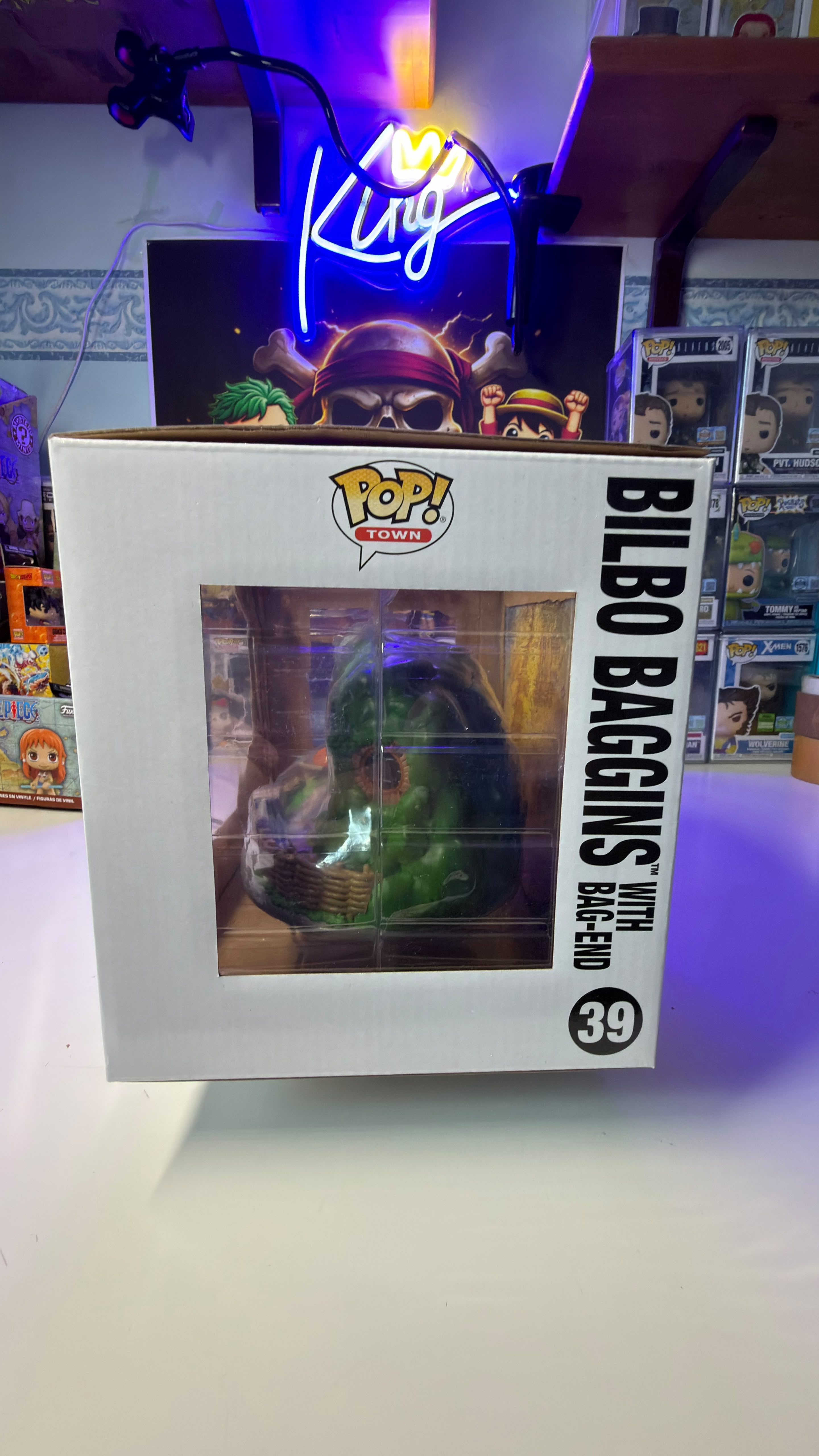 Funko Pop Bilbo Baggins with Bag-End 39 The Lord of the Rings