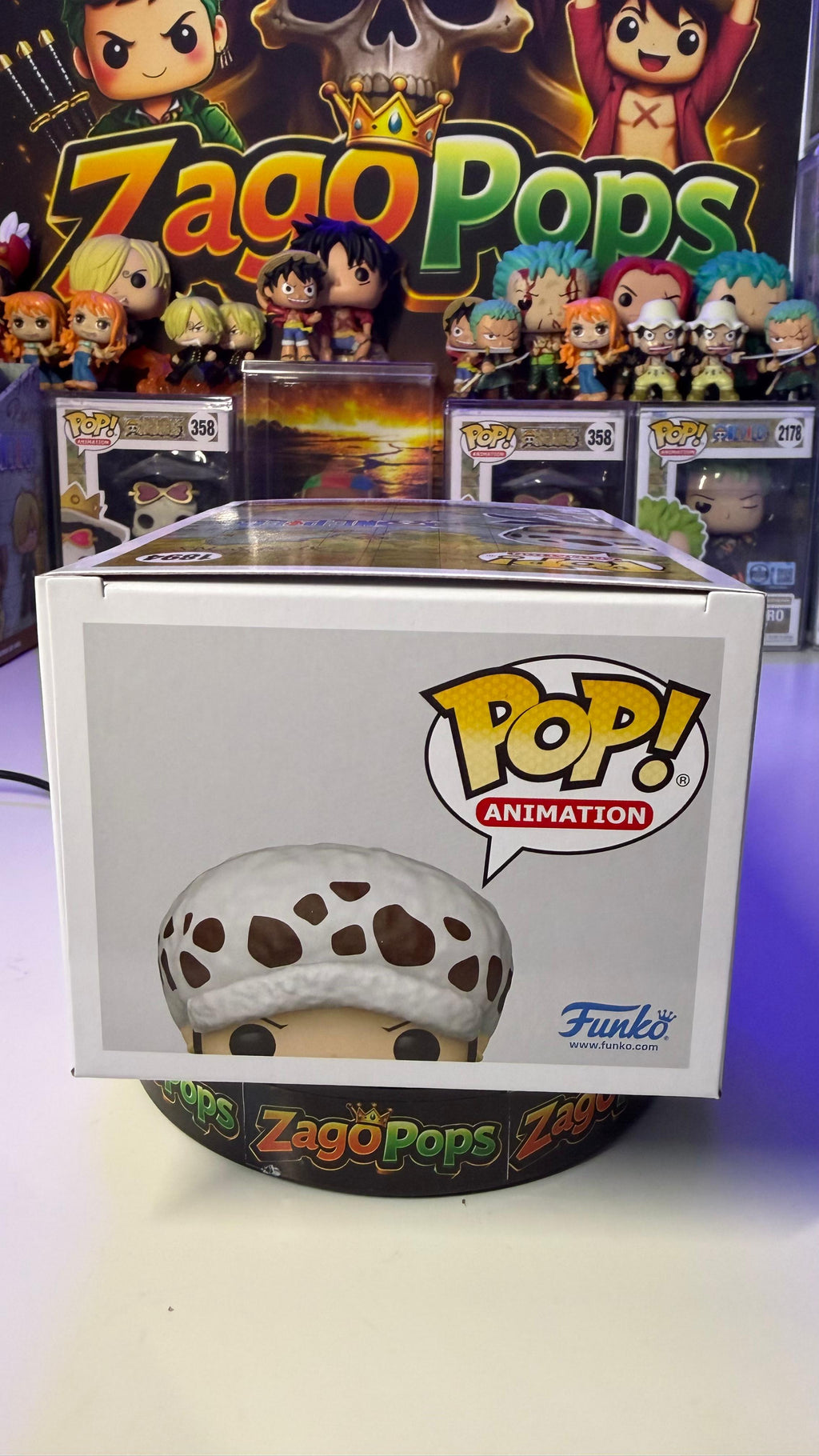 Funko Pop Trafalgar Law 1894 Glows in the Dark One Piece