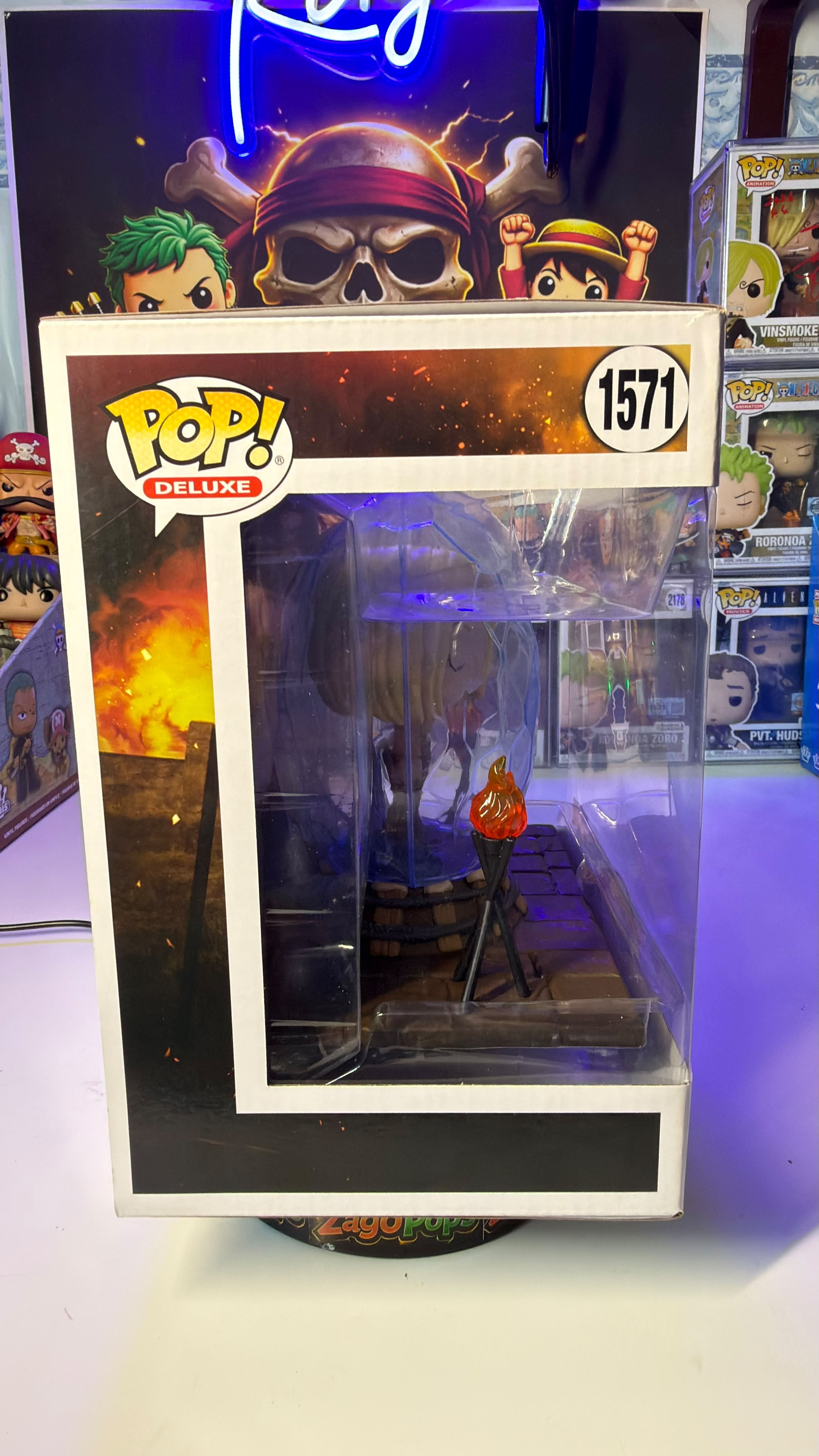 Funko Pop Annie in Crystal 1571 Hot Topic Exclusive Attack on Titan