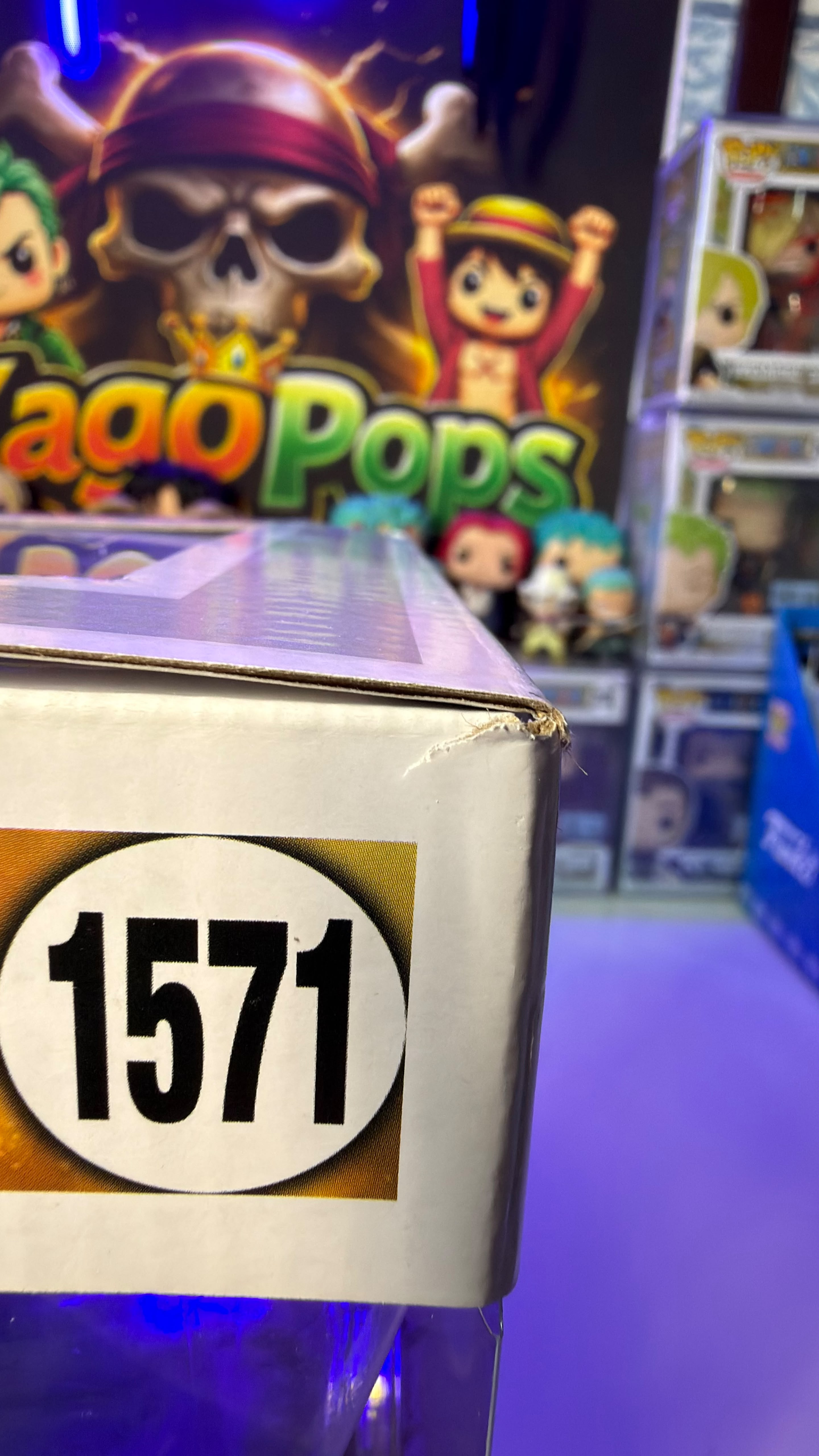 Funko Pop Annie in Crystal 1571 Hot Topic Exclusive Attack on Titan