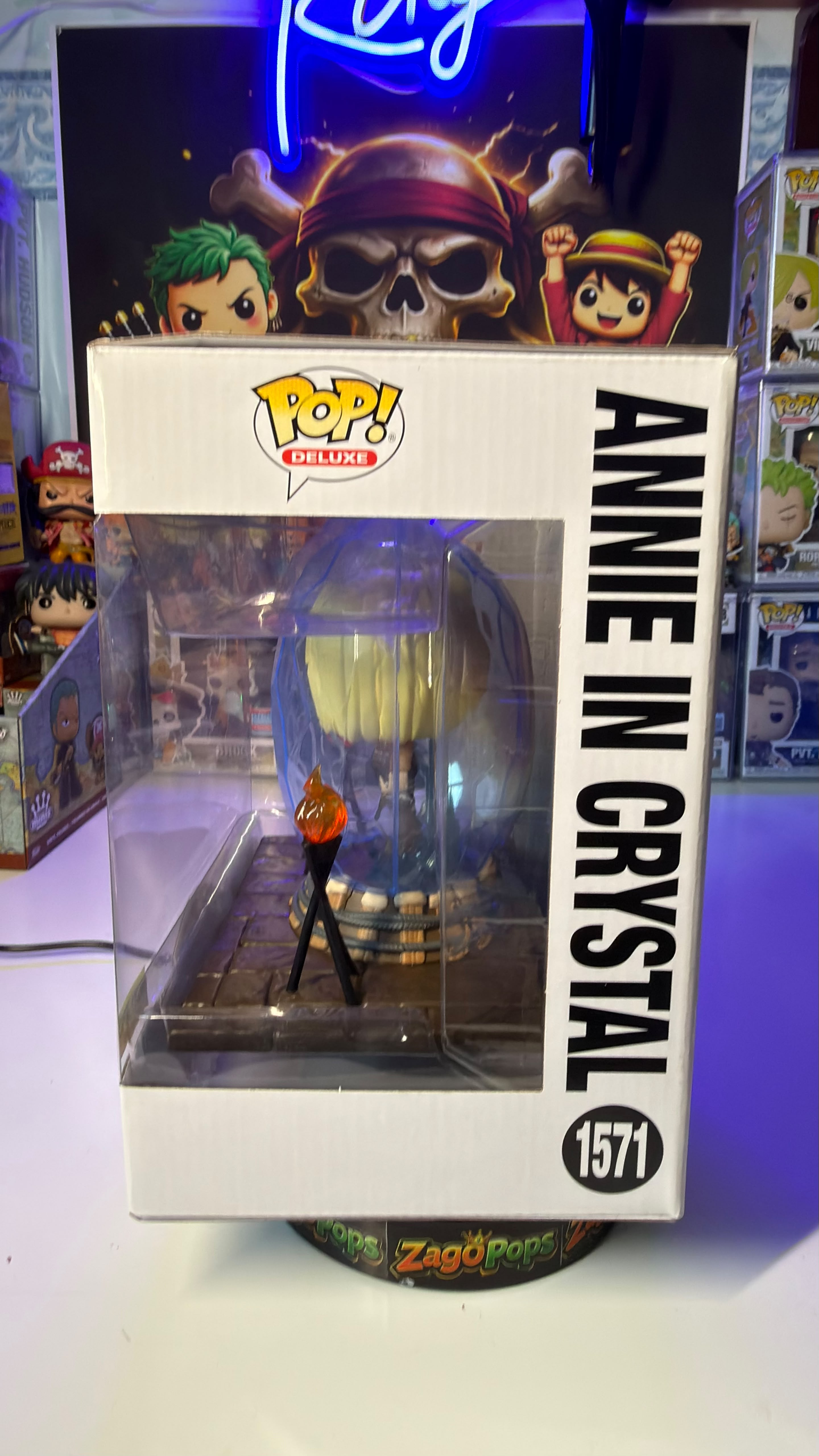 Funko Pop Annie in Crystal 1571 Hot Topic Exclusive Attack on Titan