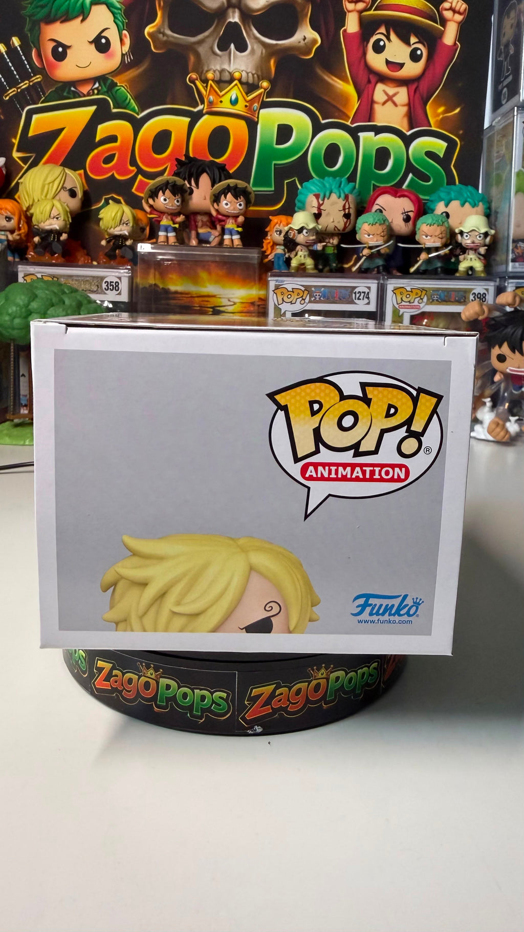 Funko Pop Sanji 2346 Glows in the Dark One Piece