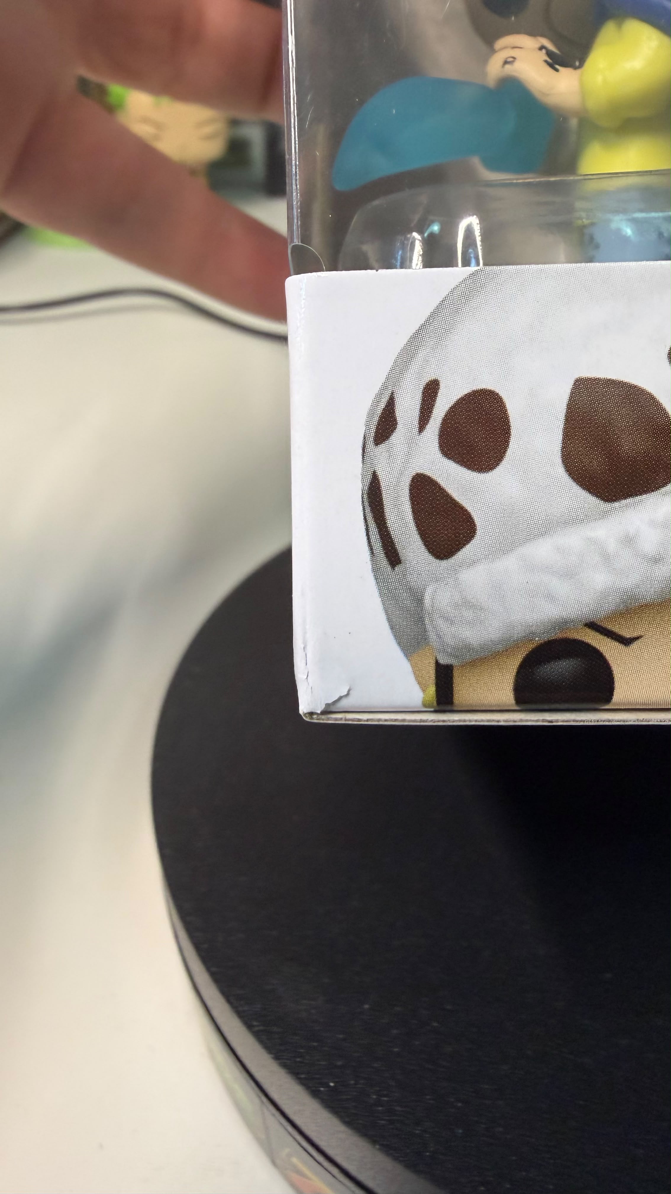 Funko Pop Trafalgar Law 1894 Glows in the dark One Piece