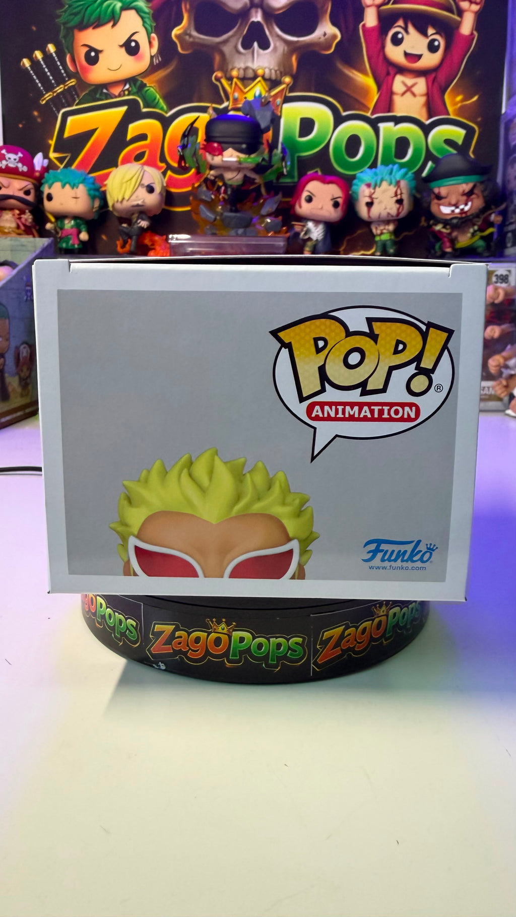 Funko Pop Doflamingo 2327 Flocked One Piece
