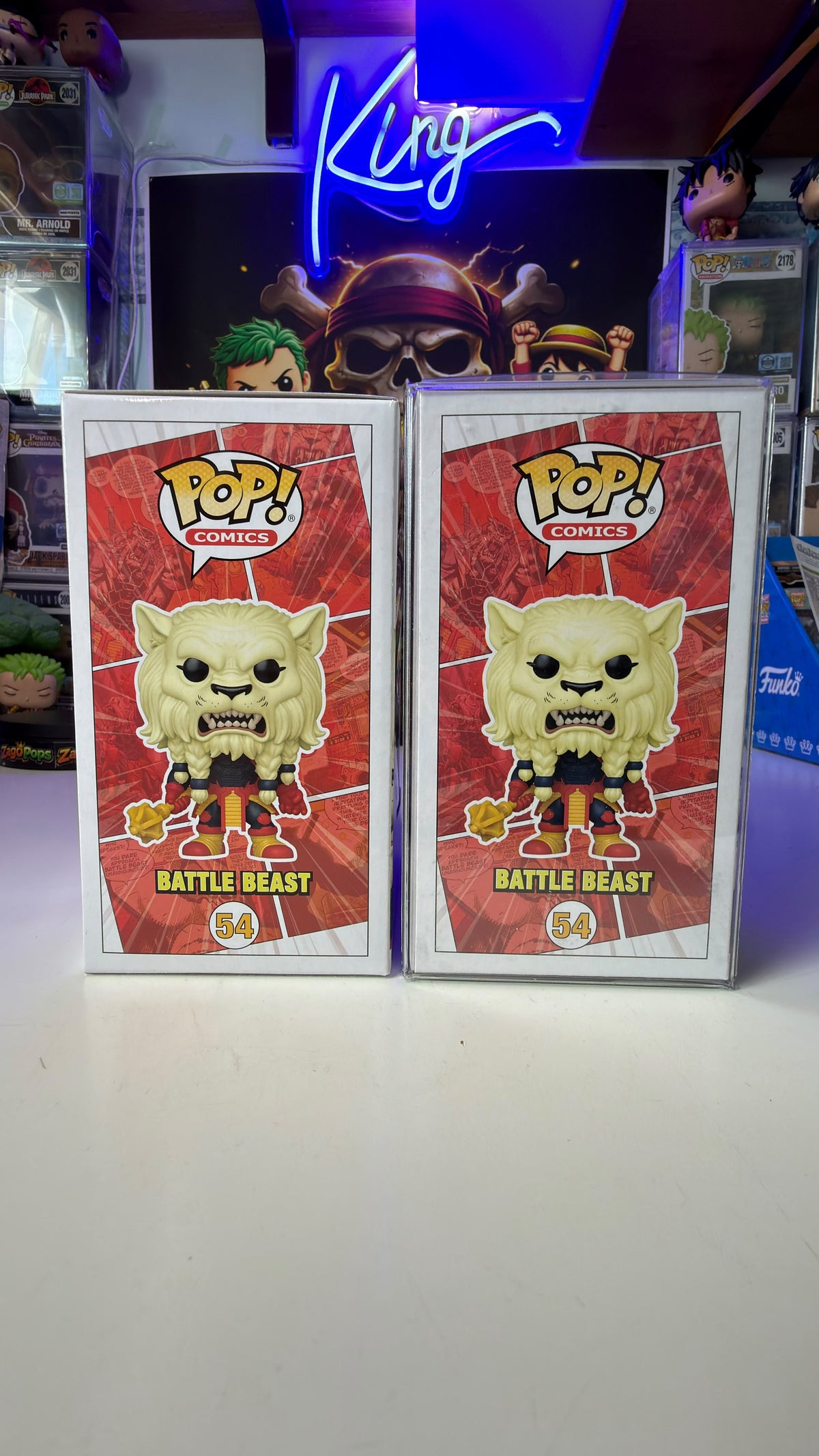 Funko Pop Bundle Battle Beast 54 (Regular + Chase) Chalice Exclusive Invincible