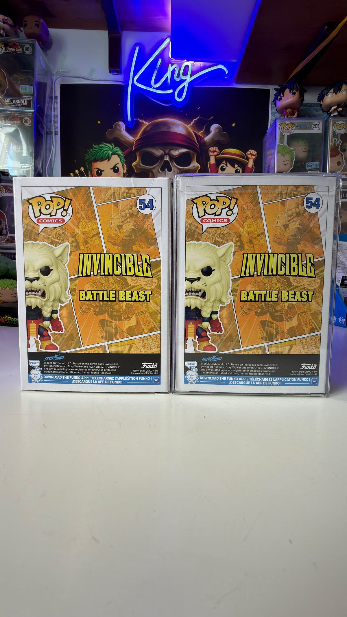Funko Pop Bundle Battle Beast 54 (Regular + Chase) Chalice Exclusive Invincible