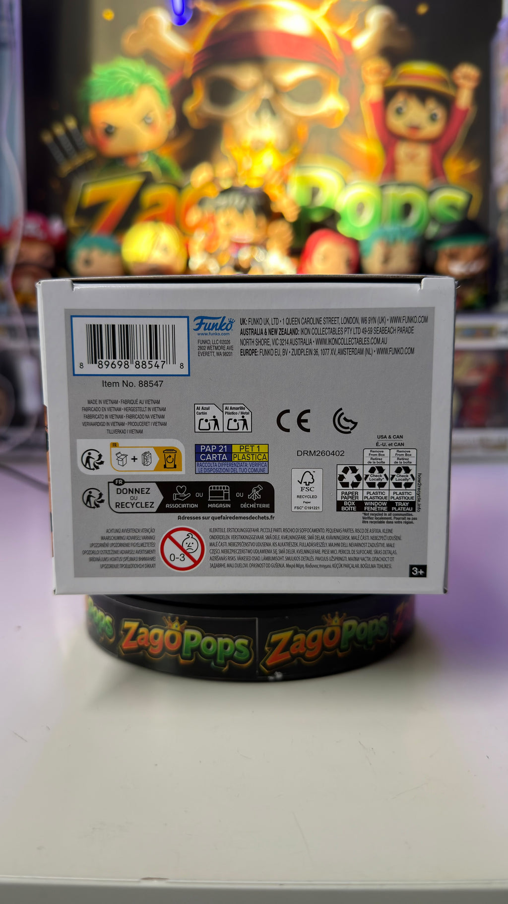 Funko Pop Monkey D. Garp 2238 One Piece SDCC Malaga26